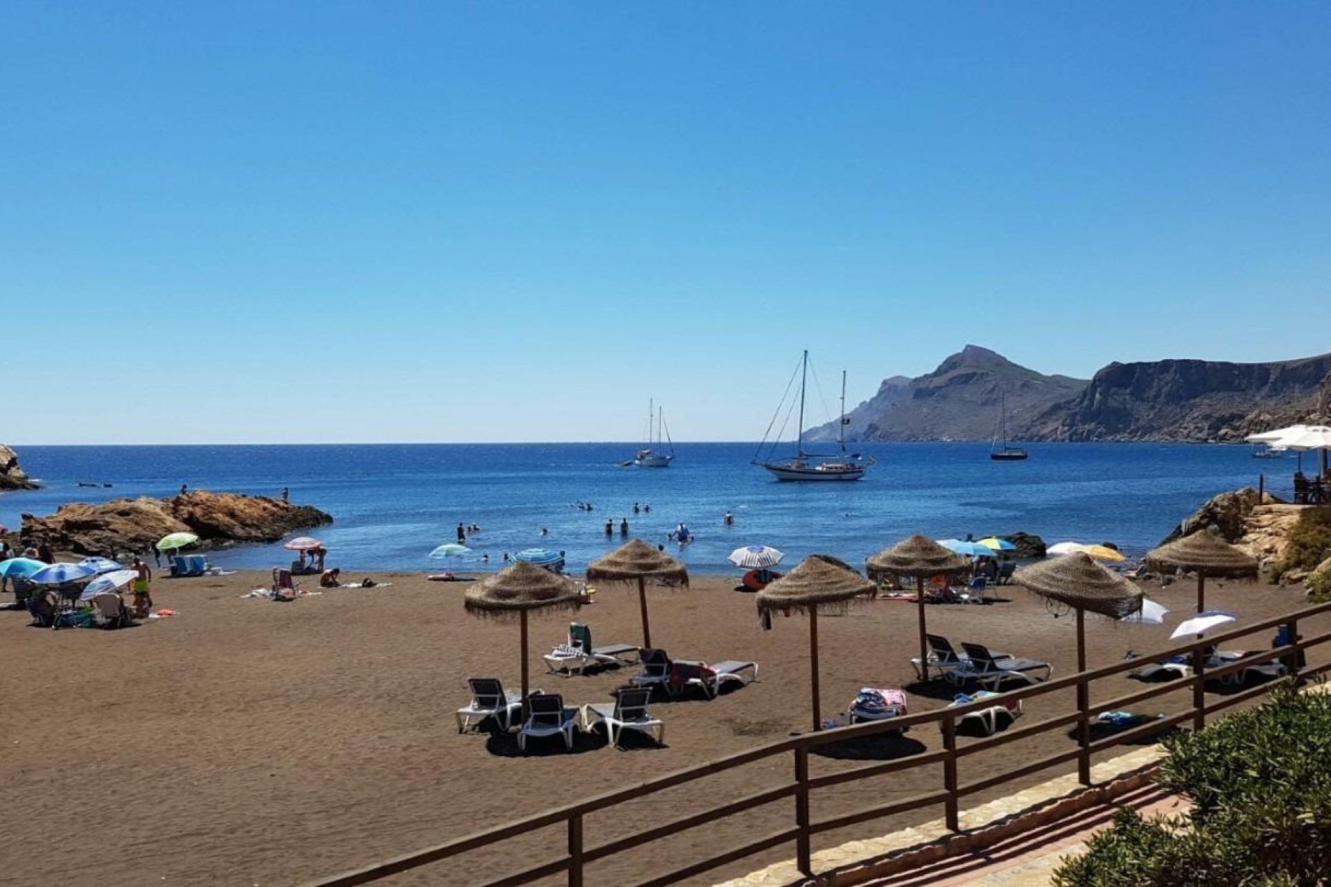 Nowy budynek - Kamienica - La Union - centro