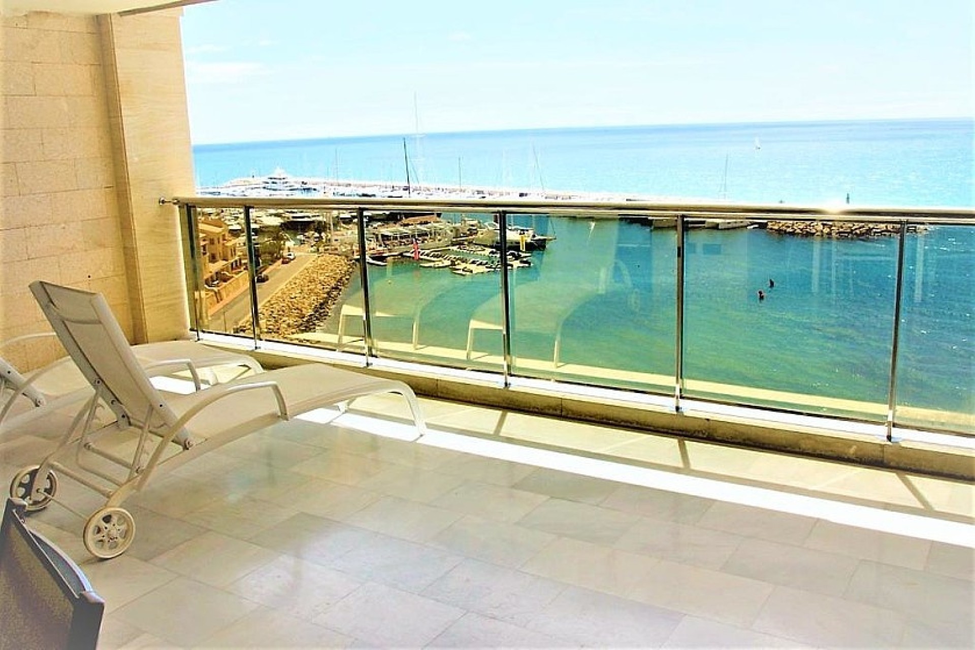 Odsprzedaż - Apartment - Altea