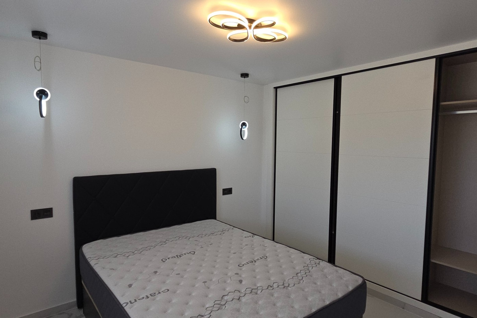 Odsprzedaż - Apartment - Orihuela Costa - La Zenia