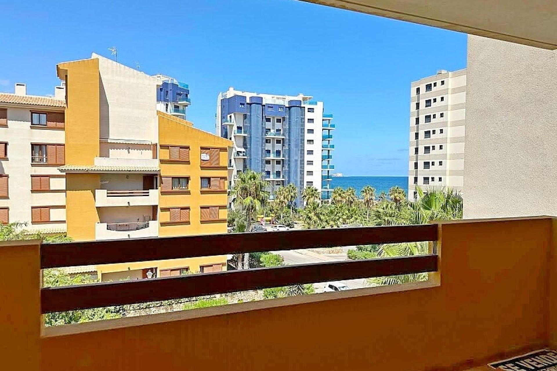 Odsprzedaż - Apartment - Punta Prima