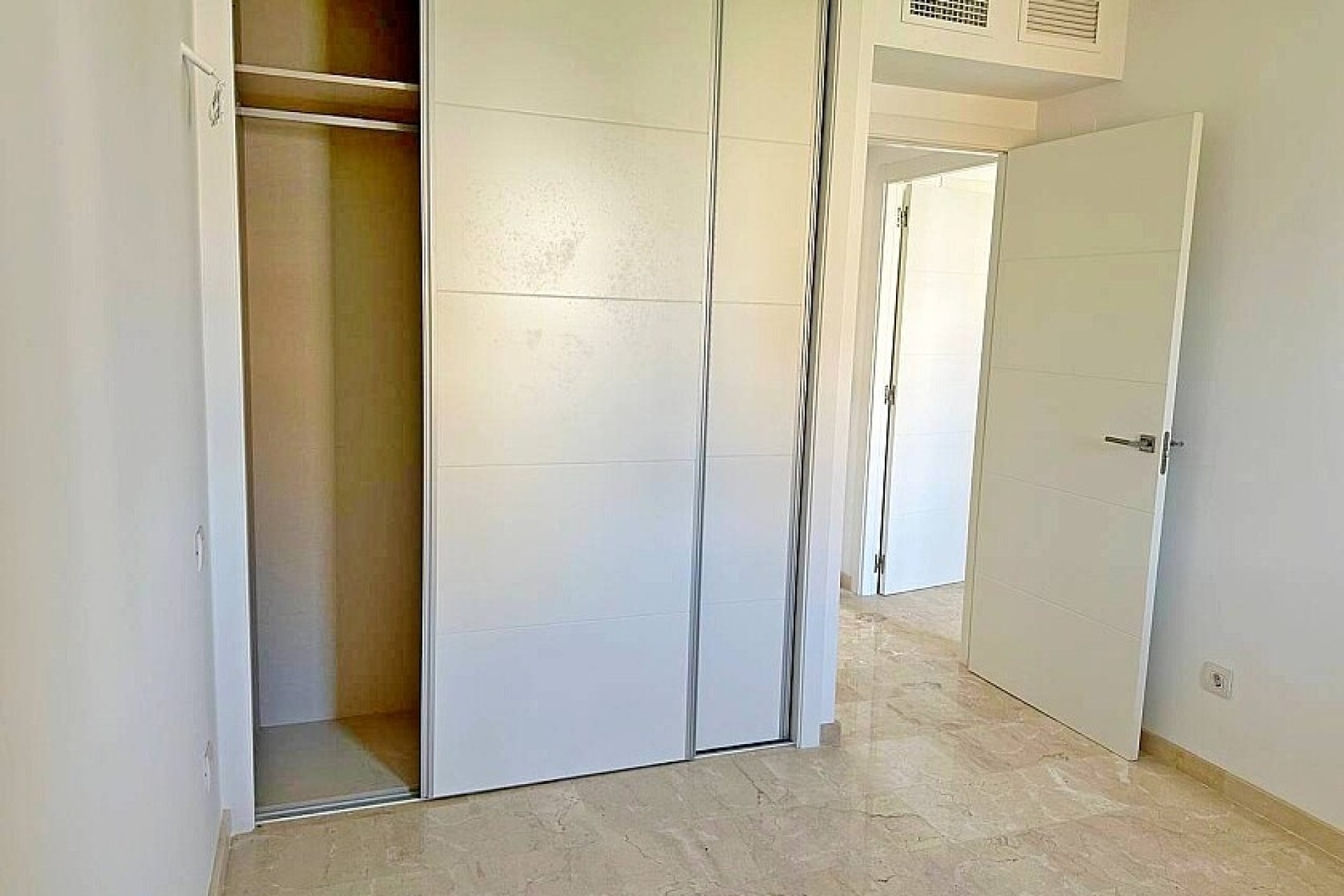 Odsprzedaż - Apartment - Punta Prima