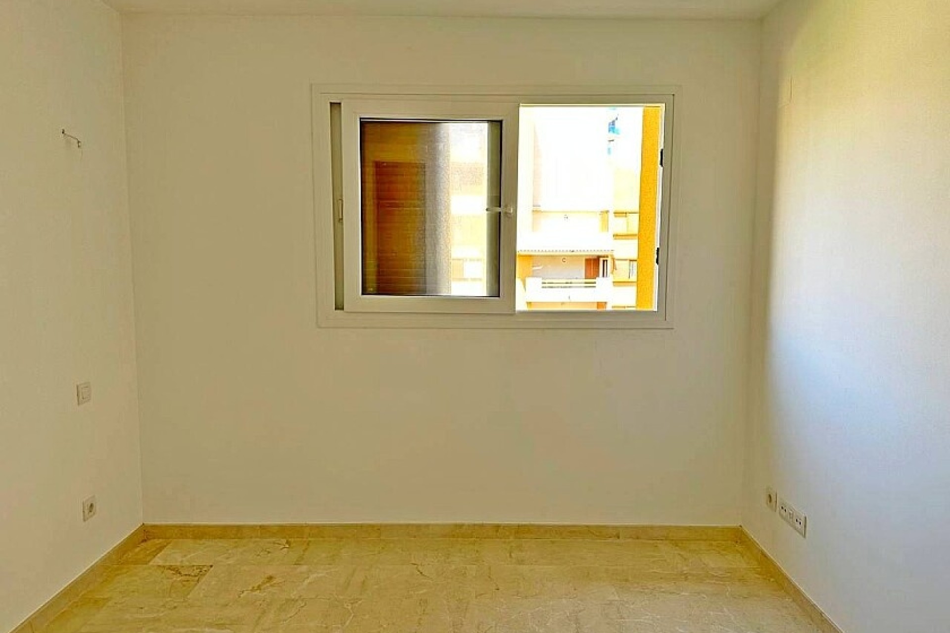 Odsprzedaż - Apartment - Punta Prima