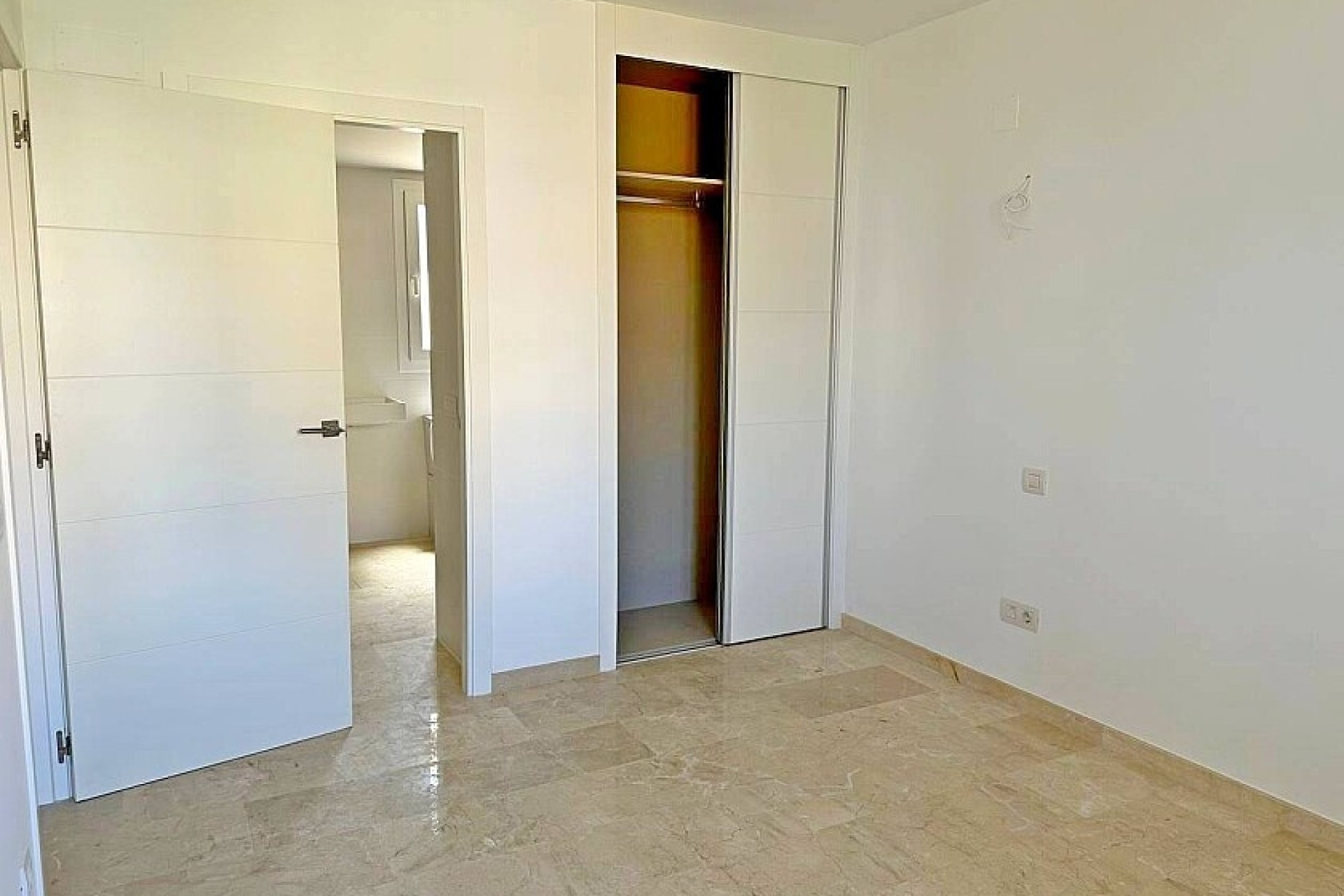 Odsprzedaż - Apartment - Punta Prima