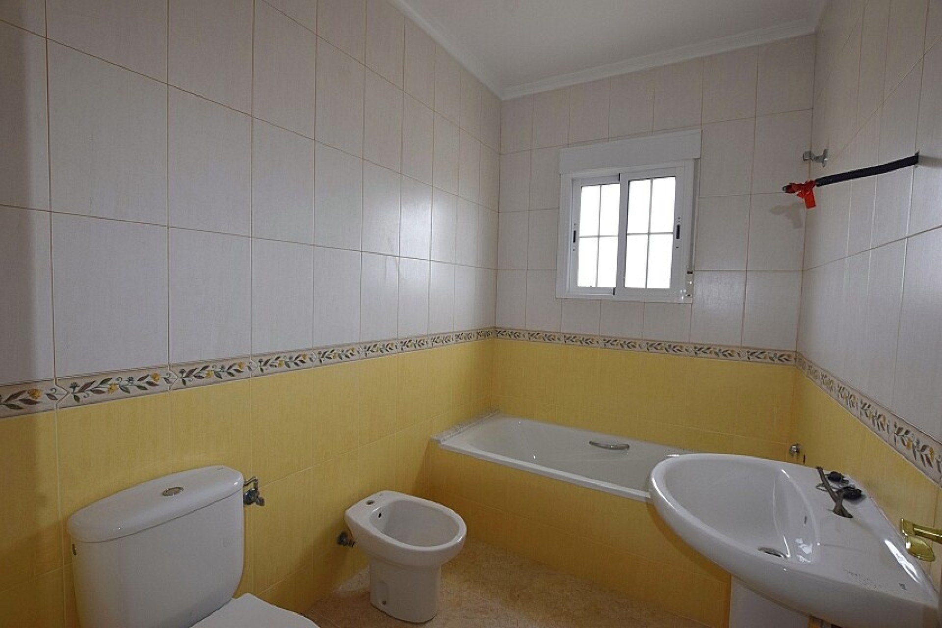 Odsprzedaż - Country house - Dolores