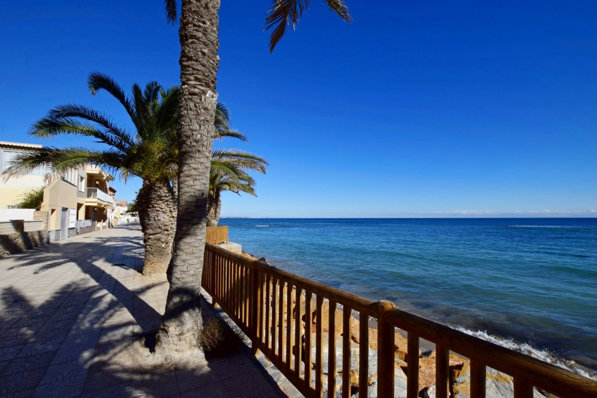 Odsprzedaż - Kamienica - El Mojón