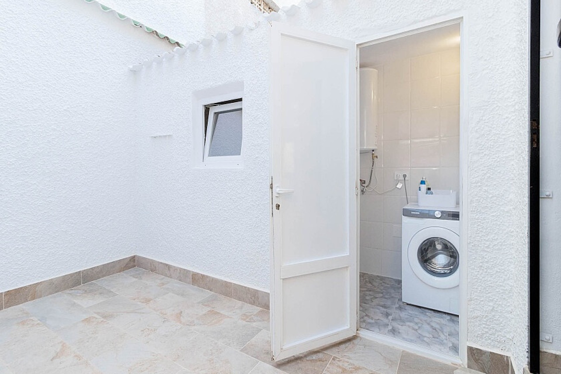 Odsprzedaż - Kamienica - Orihuela Costa - La Zenia