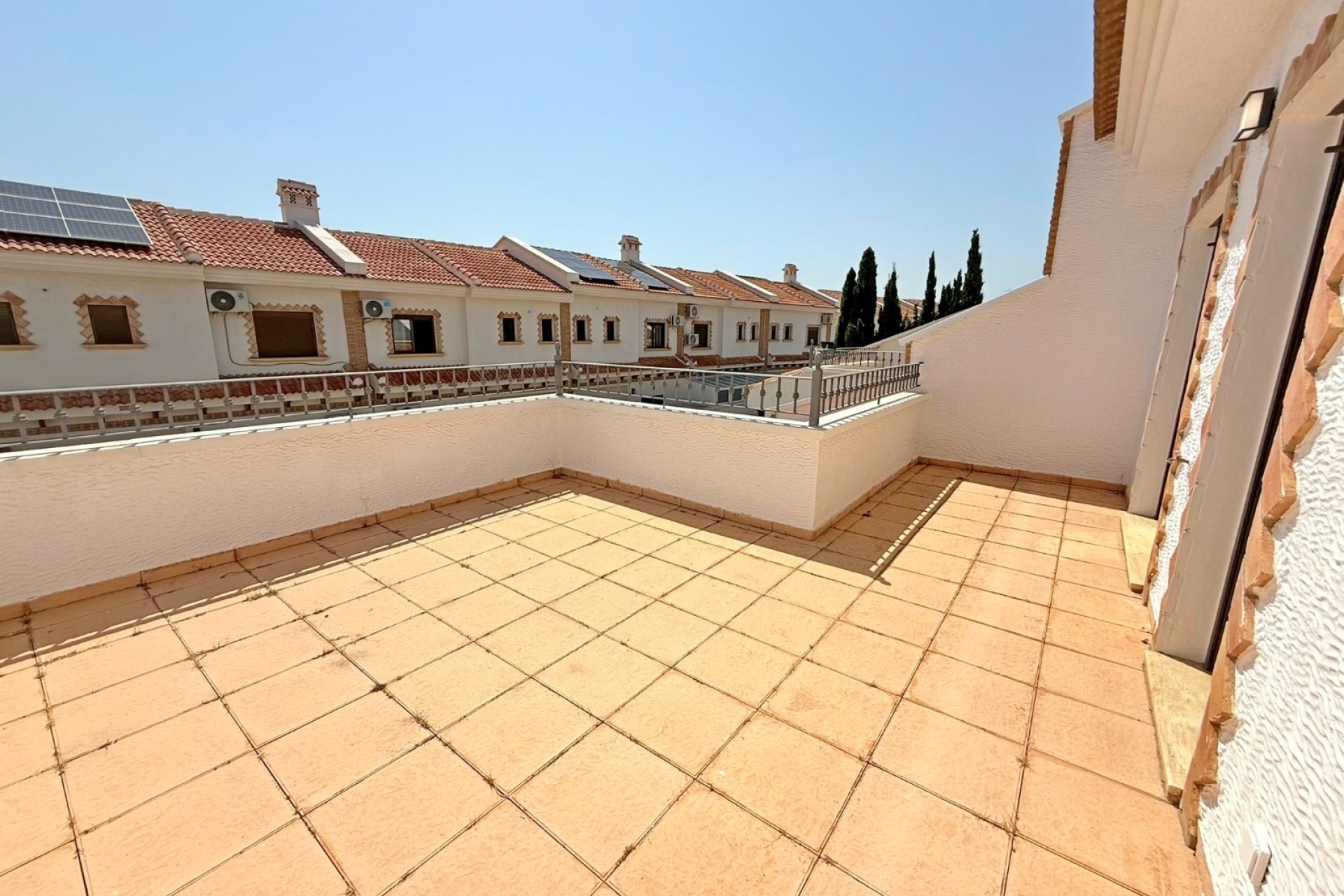 Odsprzedaż - Kamienica - San Miguel de Salinas