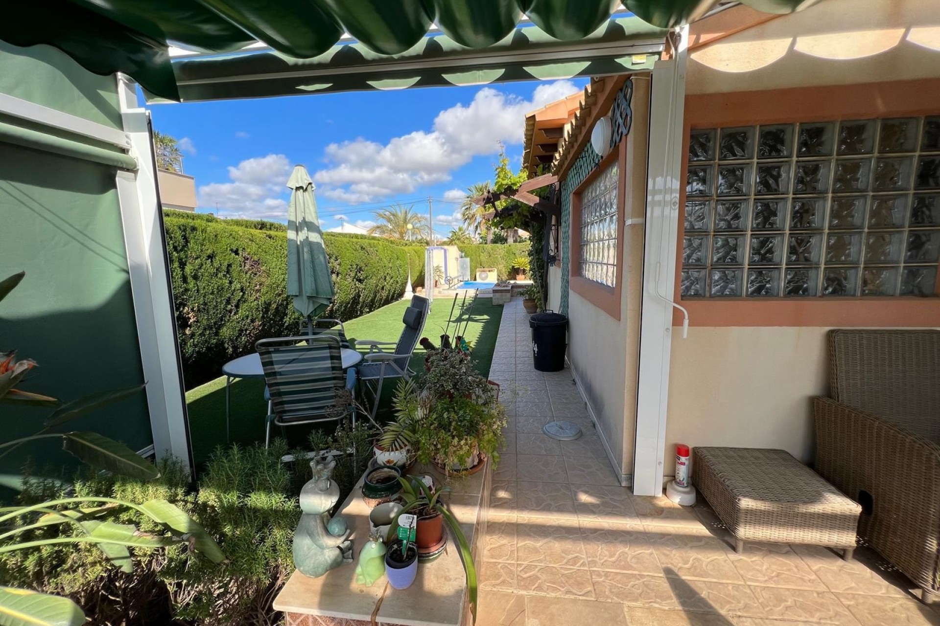 Odsprzedaż - Villa - Cabo Roig