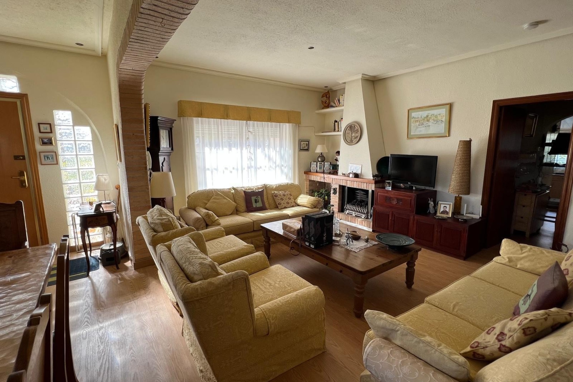 Odsprzedaż - Villa - Cabo Roig