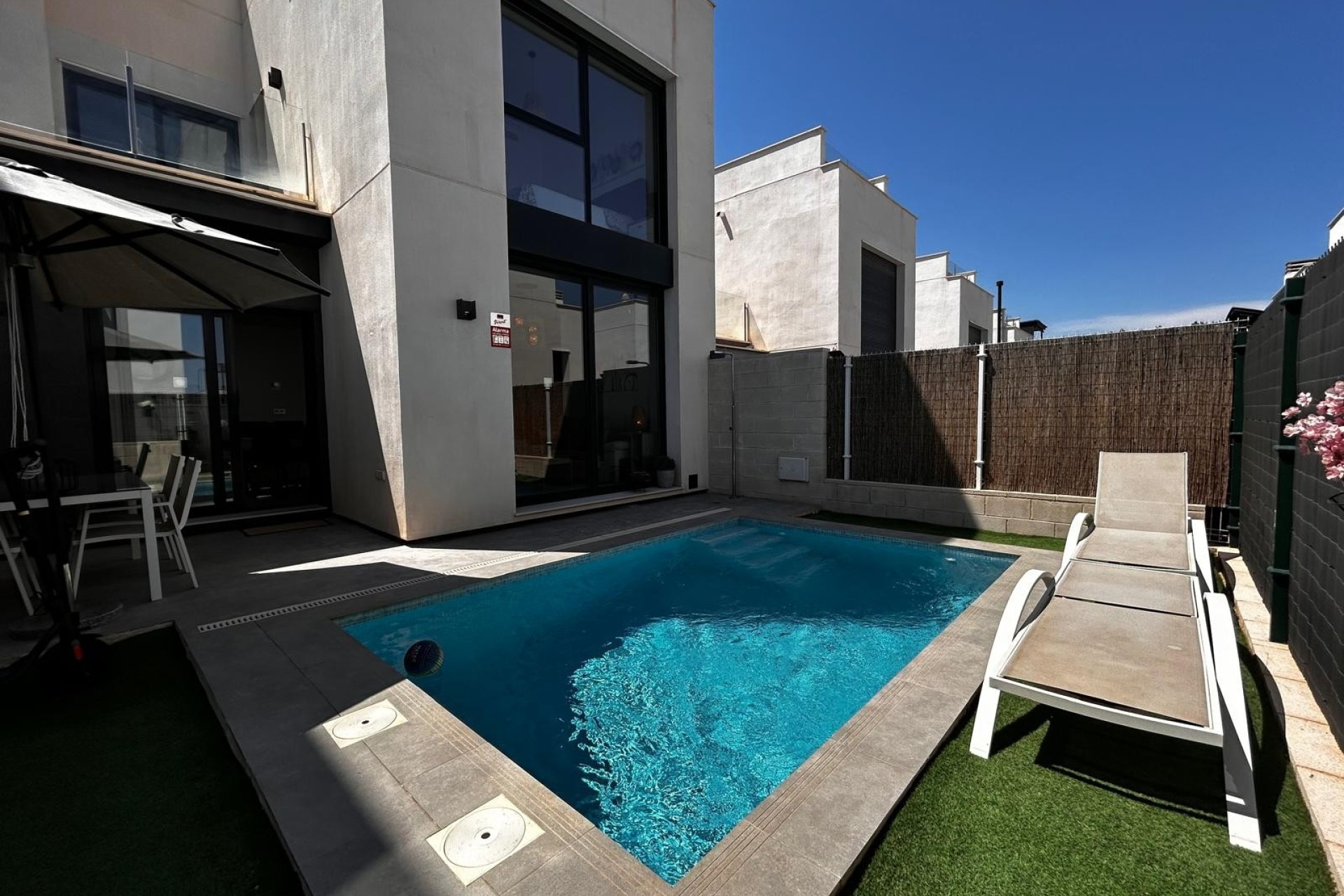 Odsprzedaż - Villa - Orihuela Costa - PAU 26