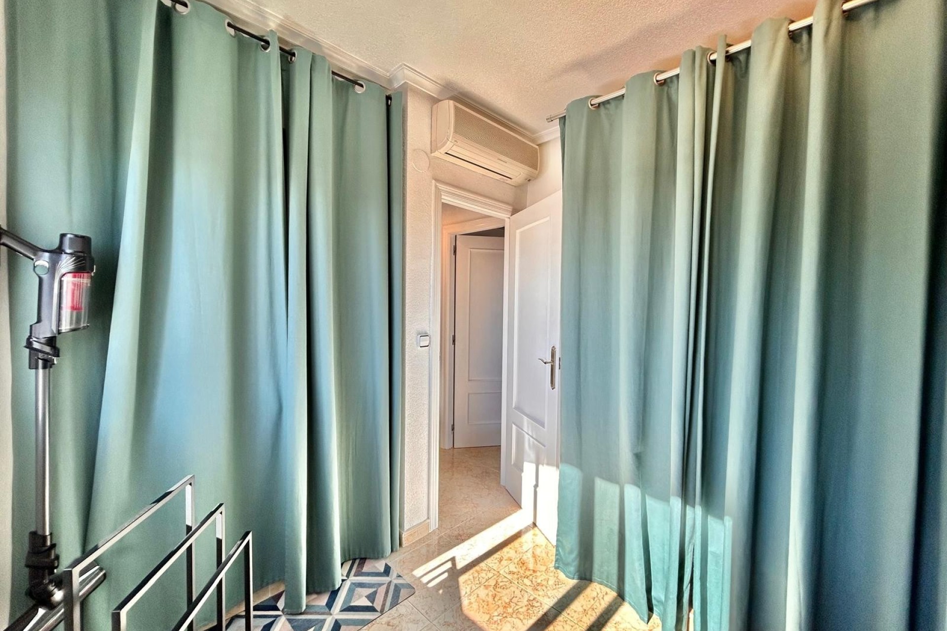 Odsprzedaż - Villa - Orihuela Costa - Villamartin area