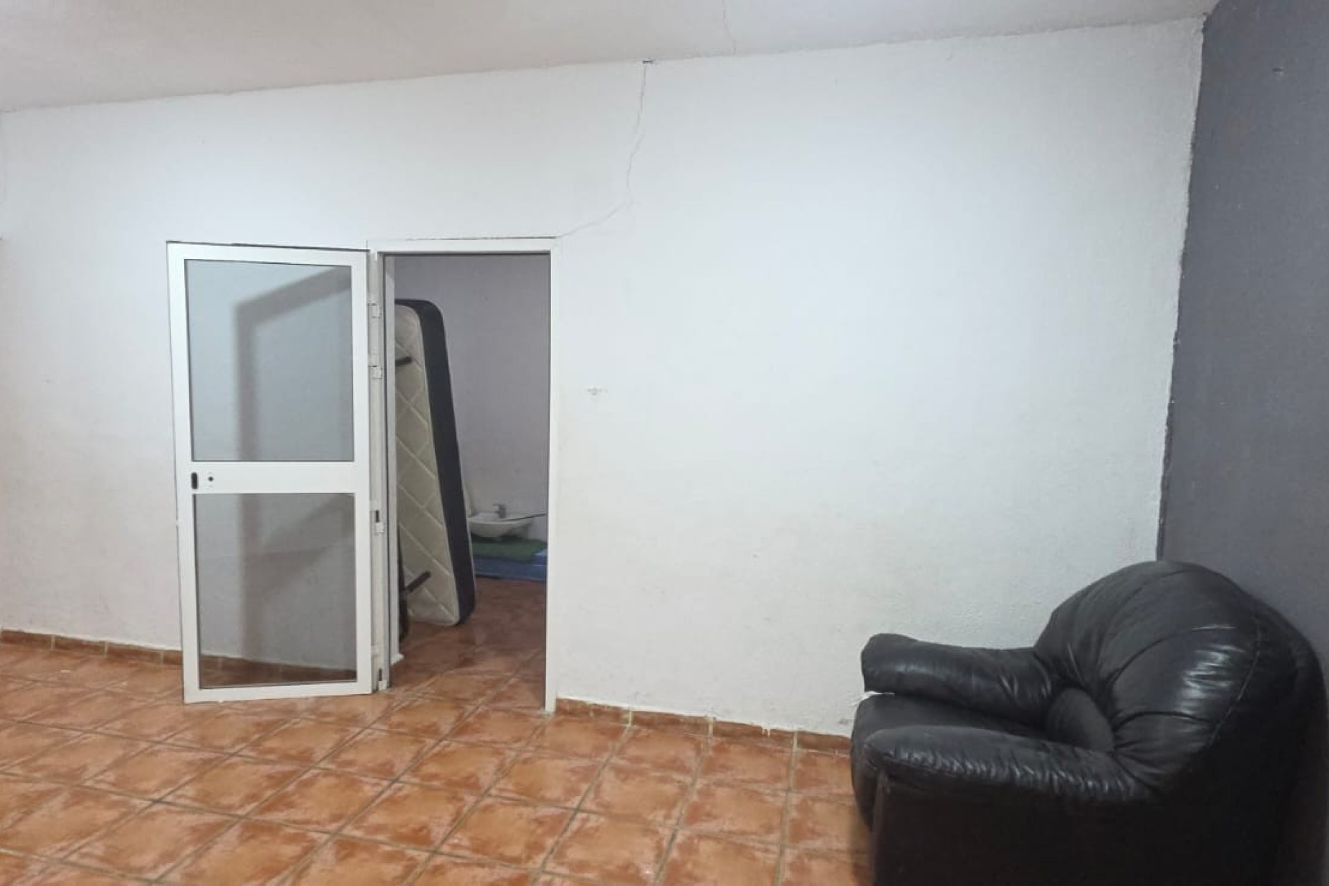 Перепродажа - Promyshlennaya yedinitsa - Torrevieja - Polígono industrial