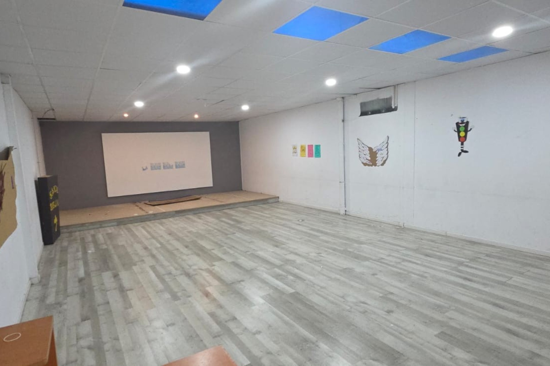 Перепродажа - Promyshlennaya yedinitsa - Torrevieja - Polígono industrial