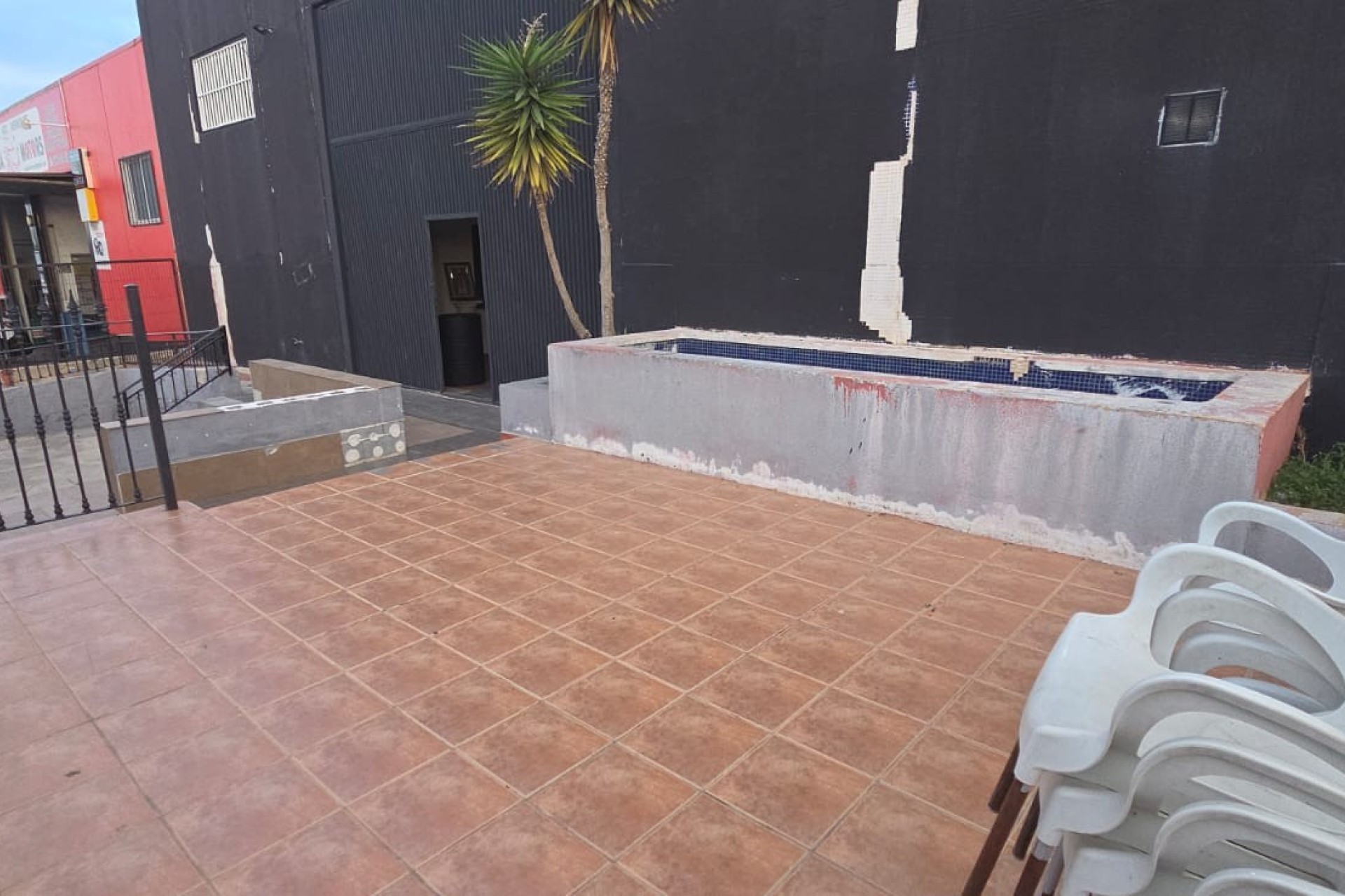 Перепродажа - Promyshlennaya yedinitsa - Torrevieja - Polígono industrial