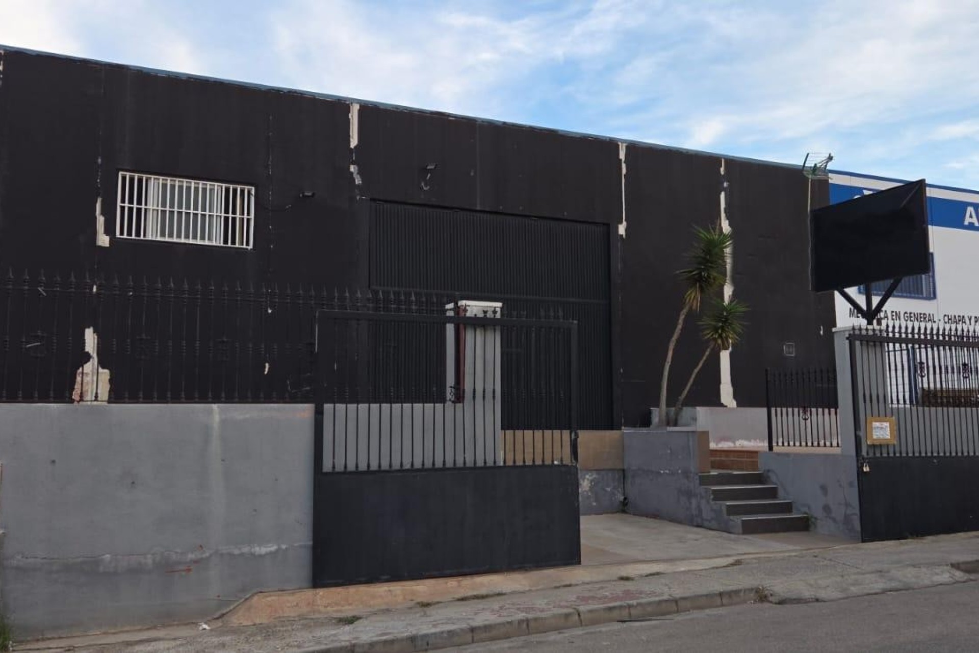 Перепродажа - Promyshlennaya yedinitsa - Torrevieja - Polígono industrial