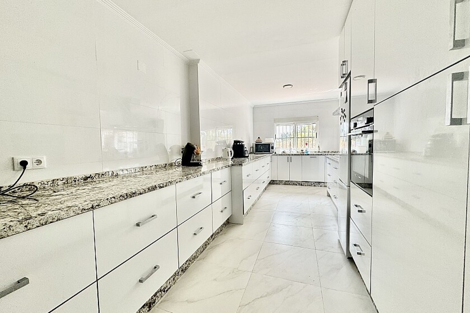 Перепродажа - Villa - Crevillente