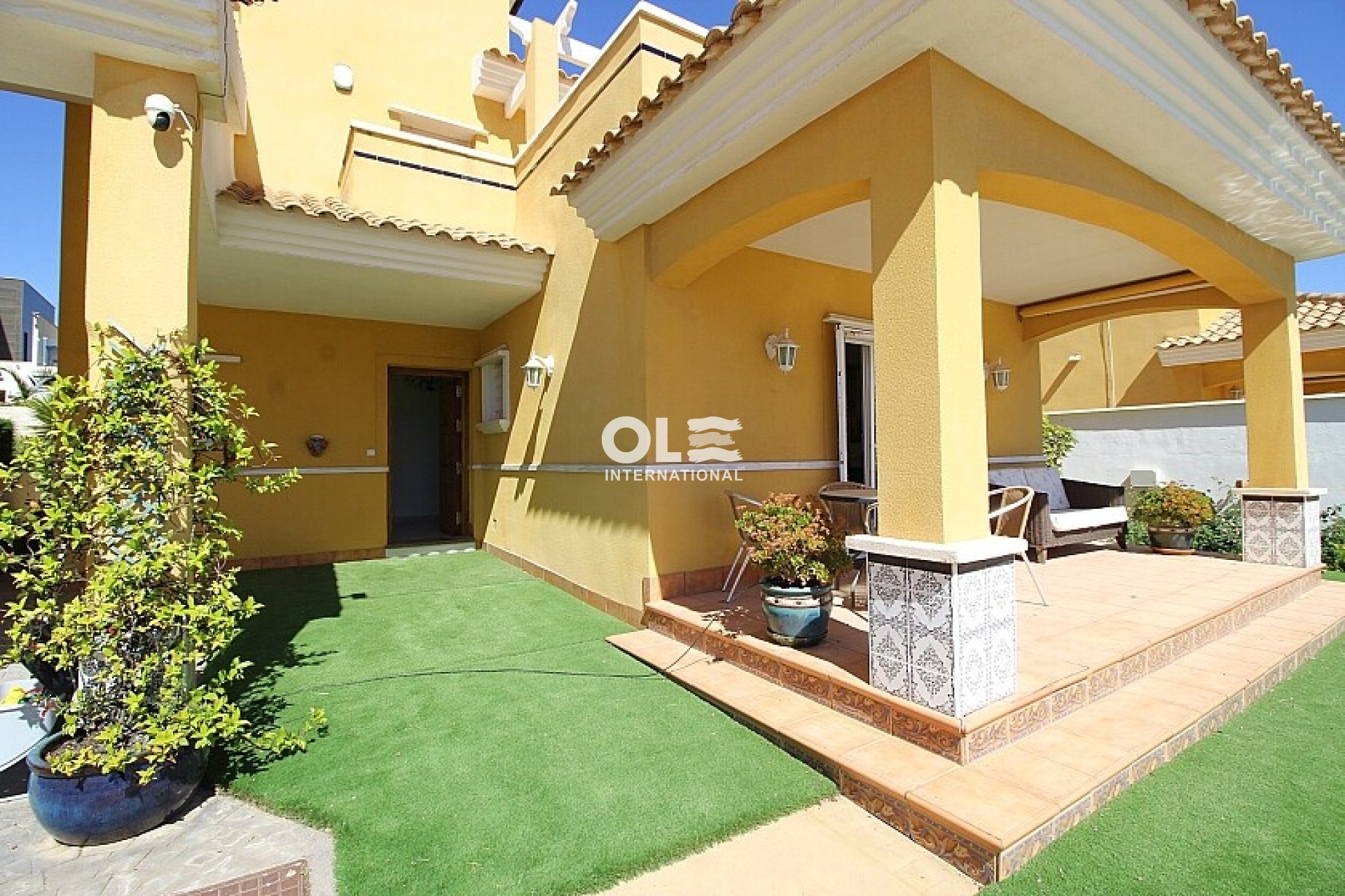Перепродажа - Villa - Orihuela Costa - La Zenia