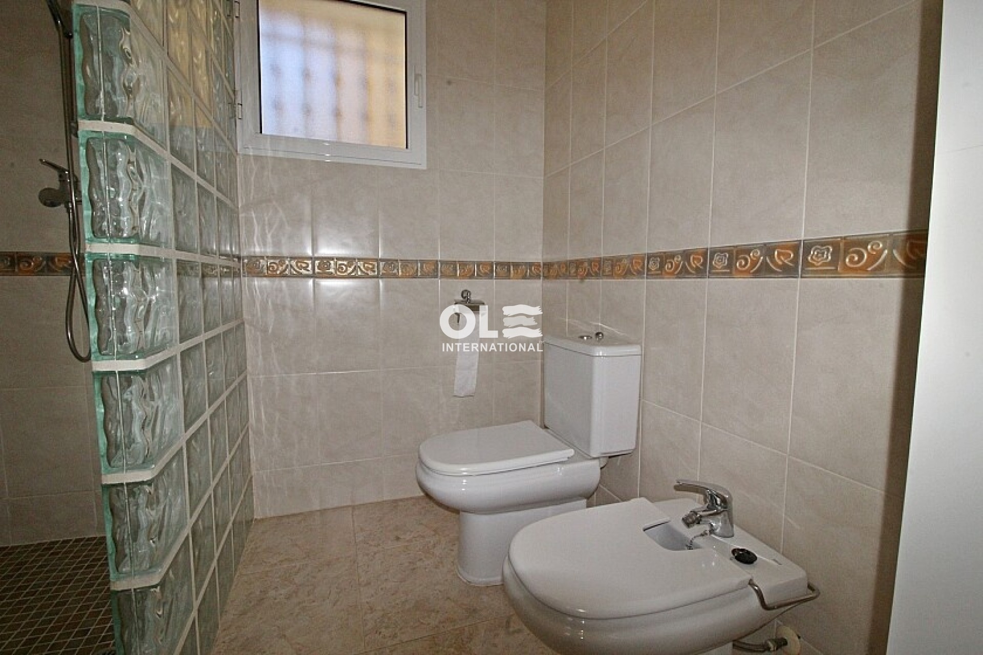 Перепродажа - Villa - Orihuela Costa - La Zenia