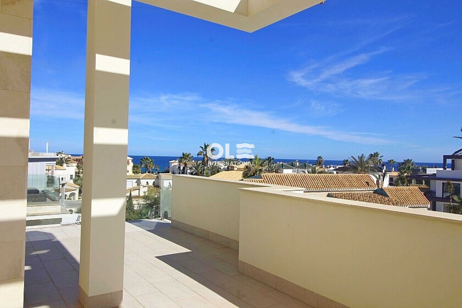 Перепродажа - Villa - Orihuela Costa - La Zenia