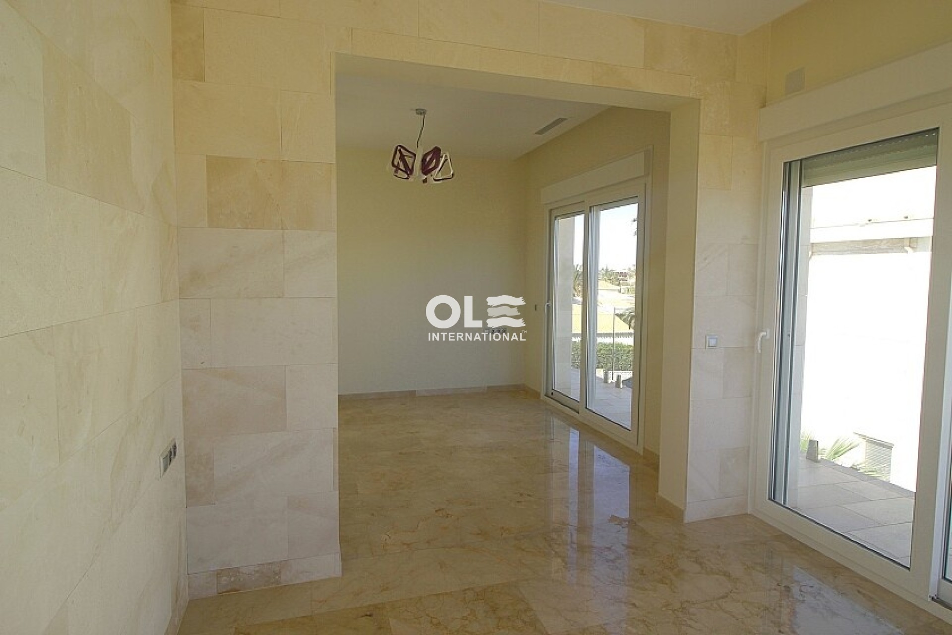 Перепродажа - Villa - Orihuela Costa - La Zenia