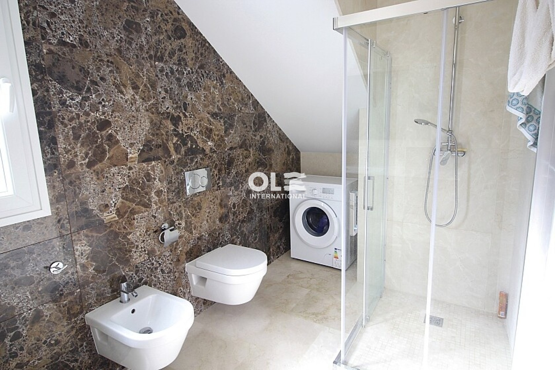 Перепродажа - Villa - Orihuela Costa - La Zenia