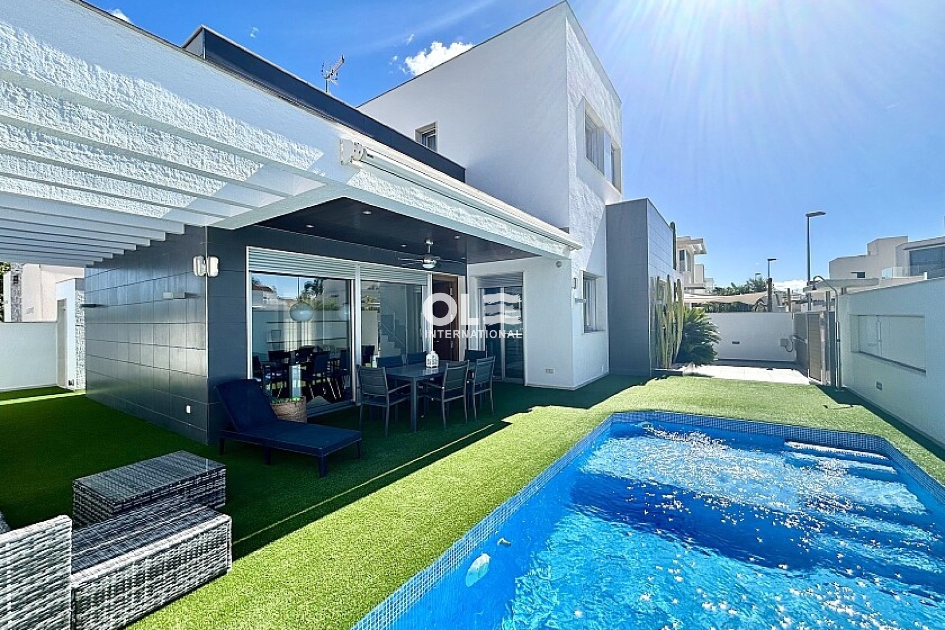 Перепродажа - Villa - Orihuela Costa - Mil Palmeras
