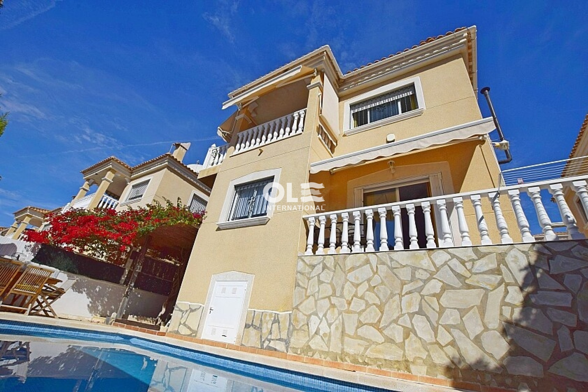 Перепродажа - Villa - Orihuela Costa - Villamartin area