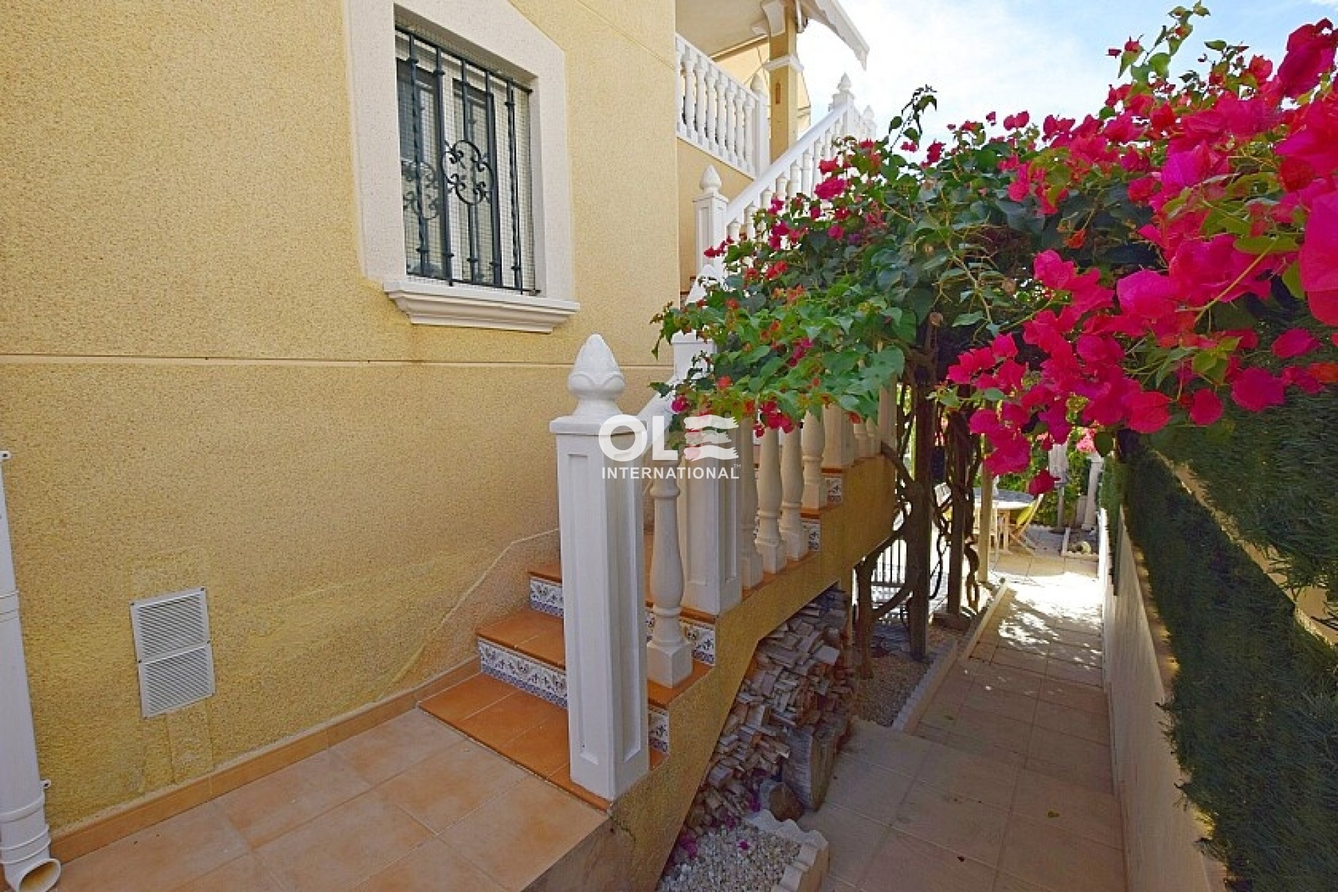 Перепродажа - Villa - Orihuela Costa - Villamartin area