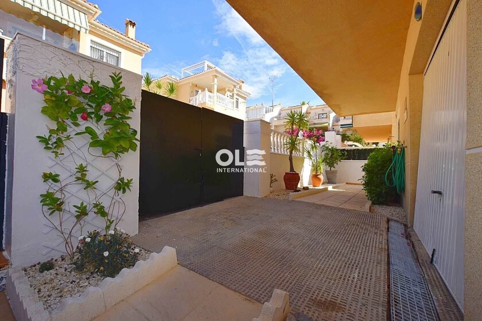 Перепродажа - Villa - Orihuela Costa - Villamartin area
