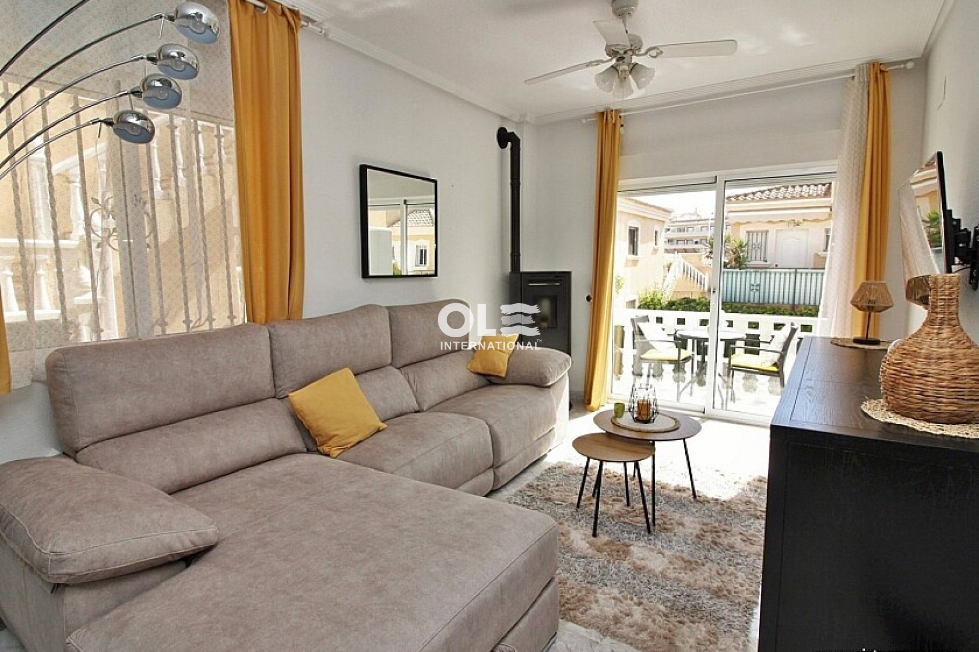 Перепродажа - Villa - Orihuela Costa - Villamartin area