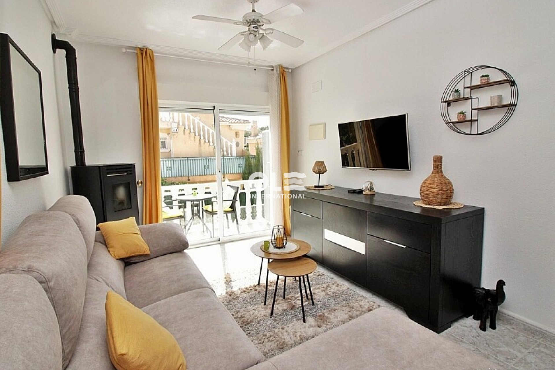 Перепродажа - Villa - Orihuela Costa - Villamartin area