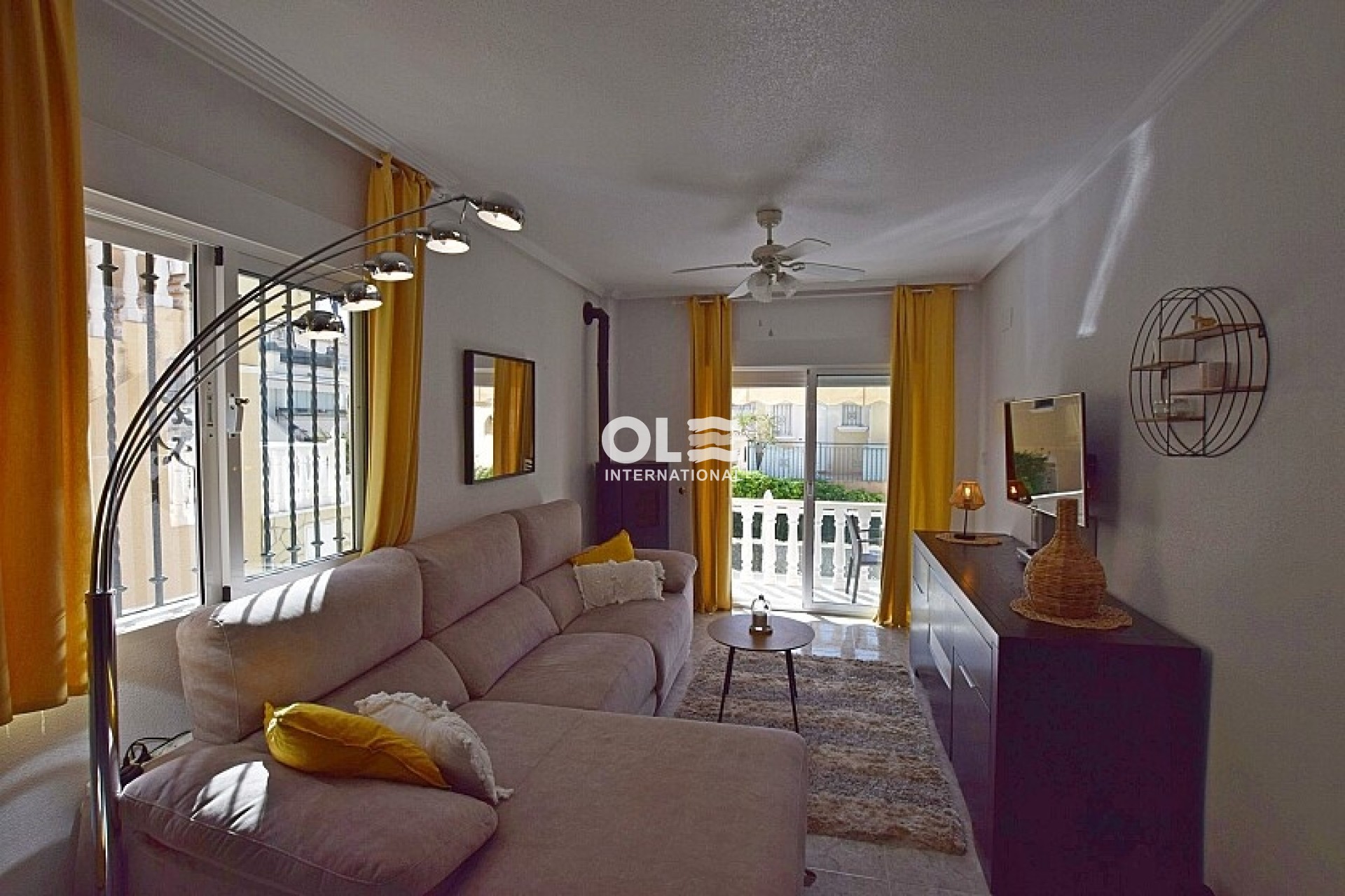 Перепродажа - Villa - Orihuela Costa - Villamartin area