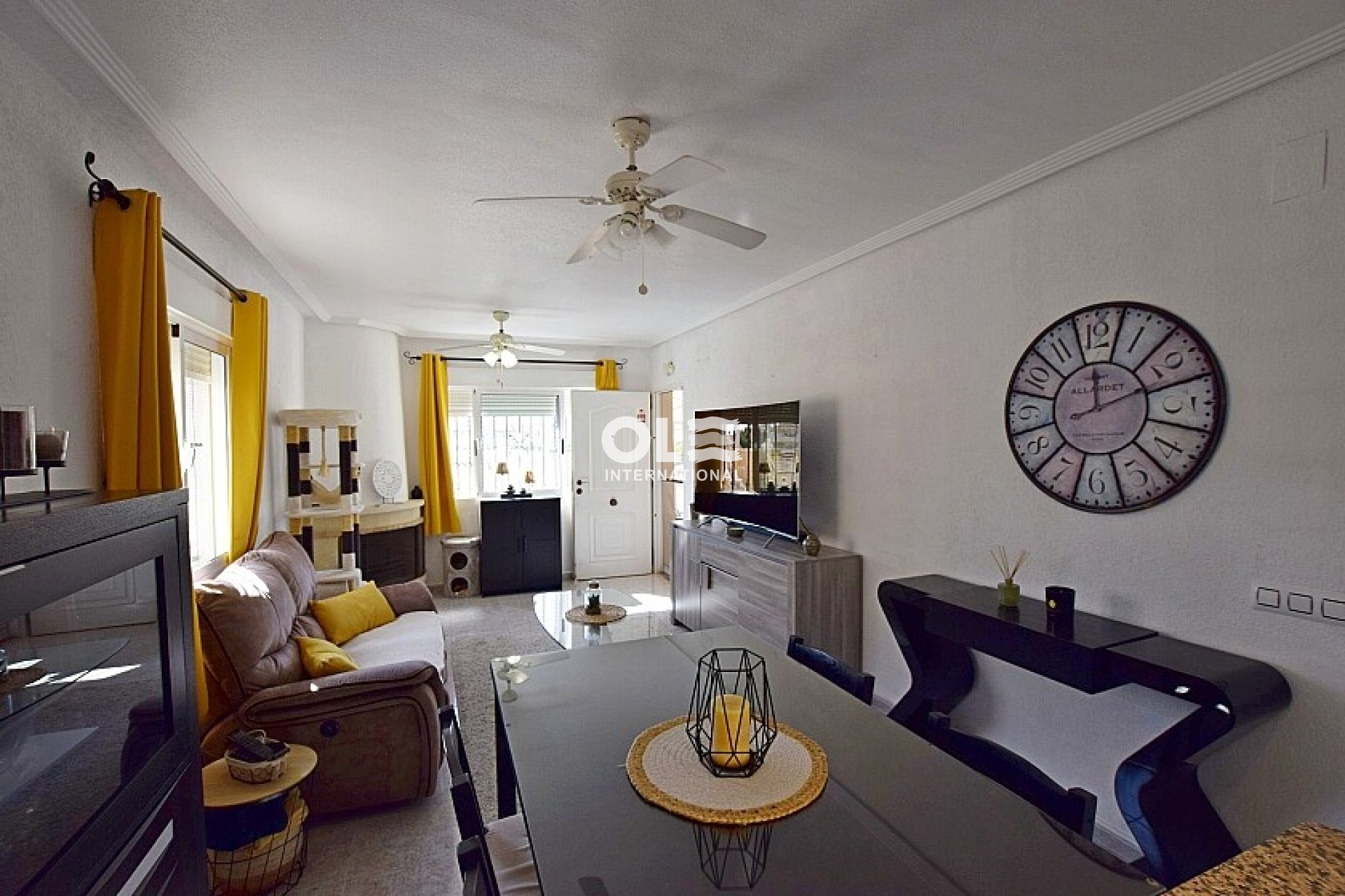 Перепродажа - Villa - Orihuela Costa - Villamartin area