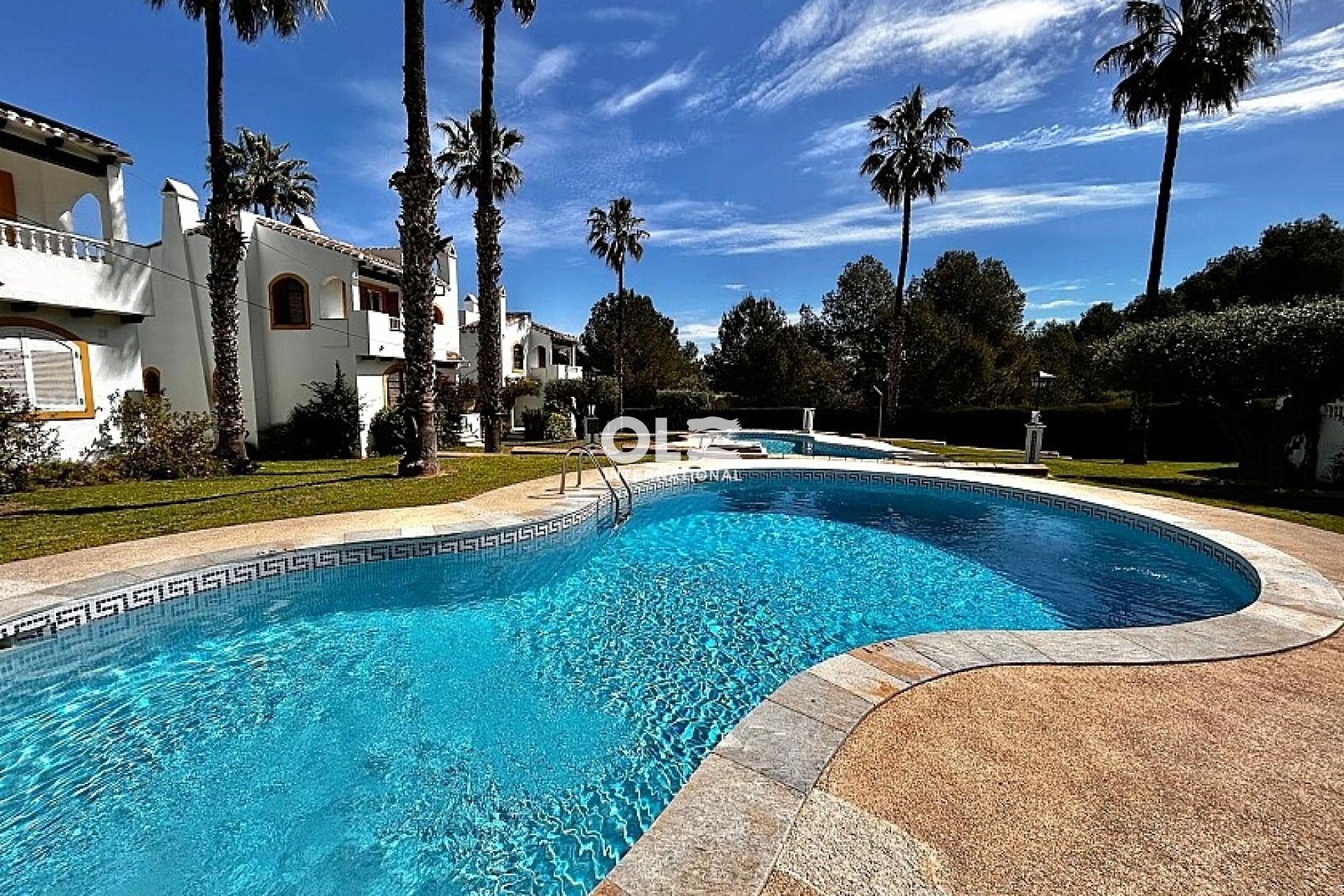Перепродажа - Villa - Orihuela Costa - Villamartín