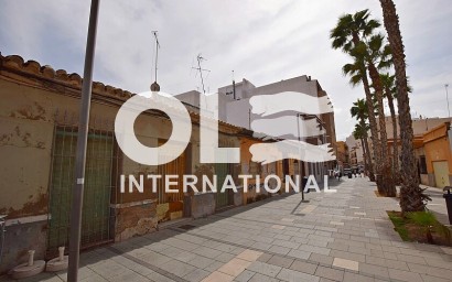 Plot / Land - Resale - Torrevieja - Paseo de Torrevieja