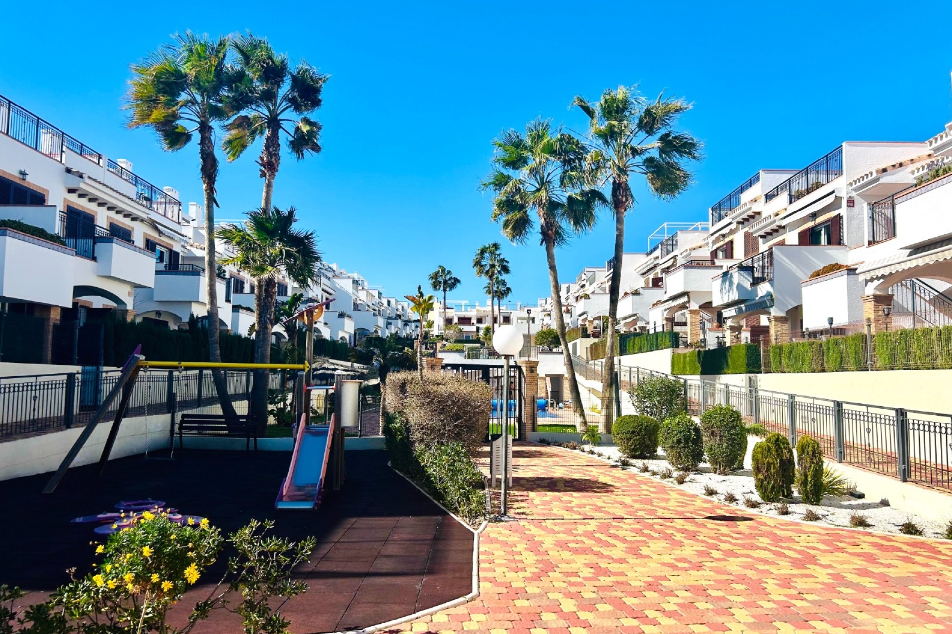 Resale - Apartment - La Mata - Torreblanca