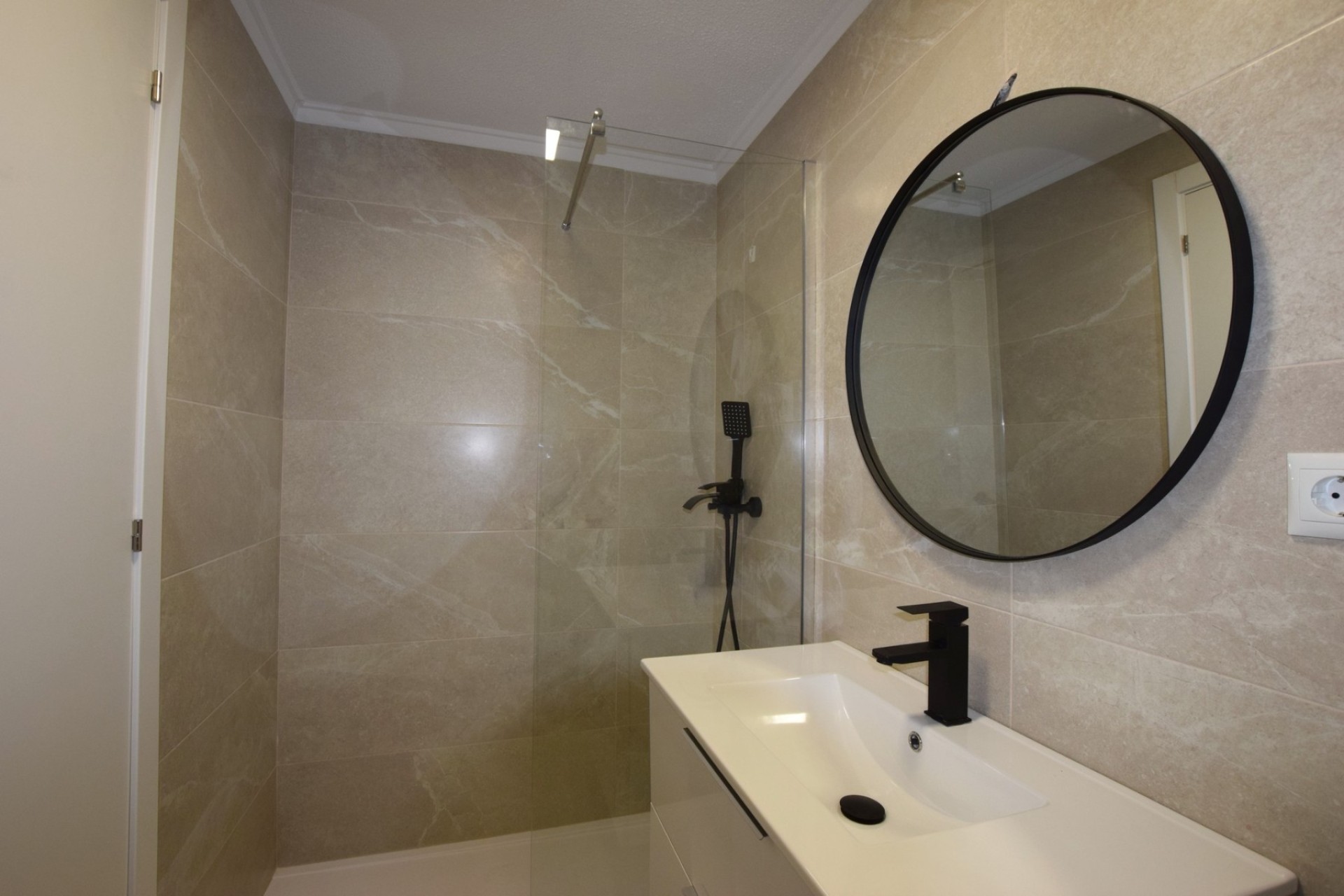 Resale - Apartment - La Mata