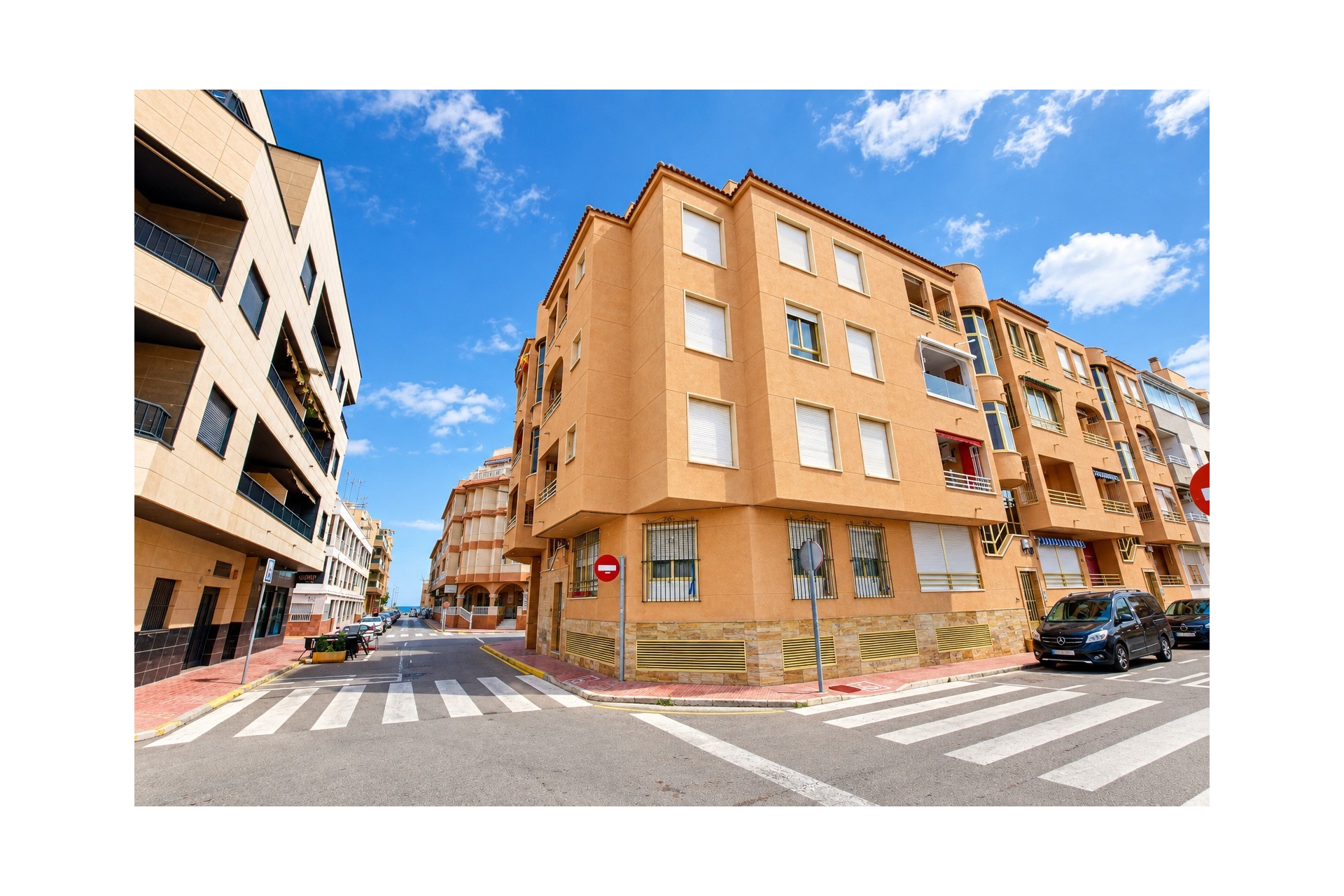 Resale - Apartment - La Mata