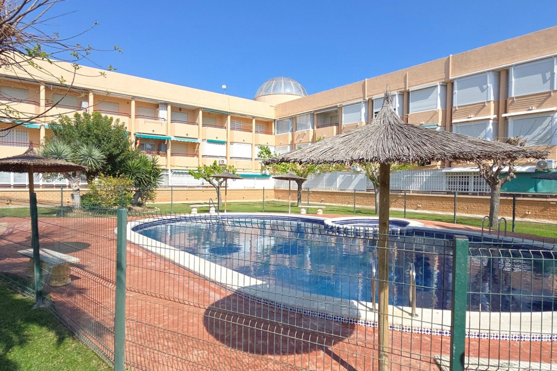 Resale - Apartment - Mil Palmeras