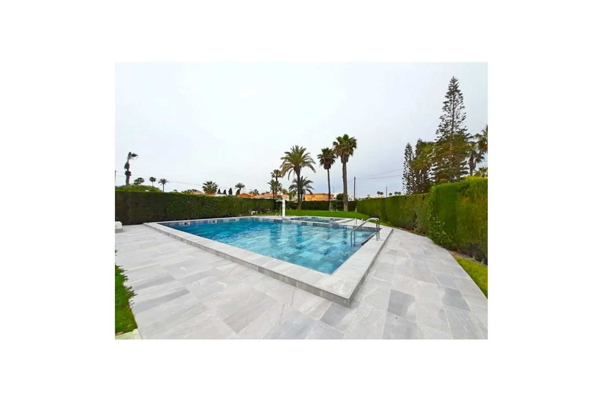Resale - Apartment - Orihuela Costa - Playa Flamenca