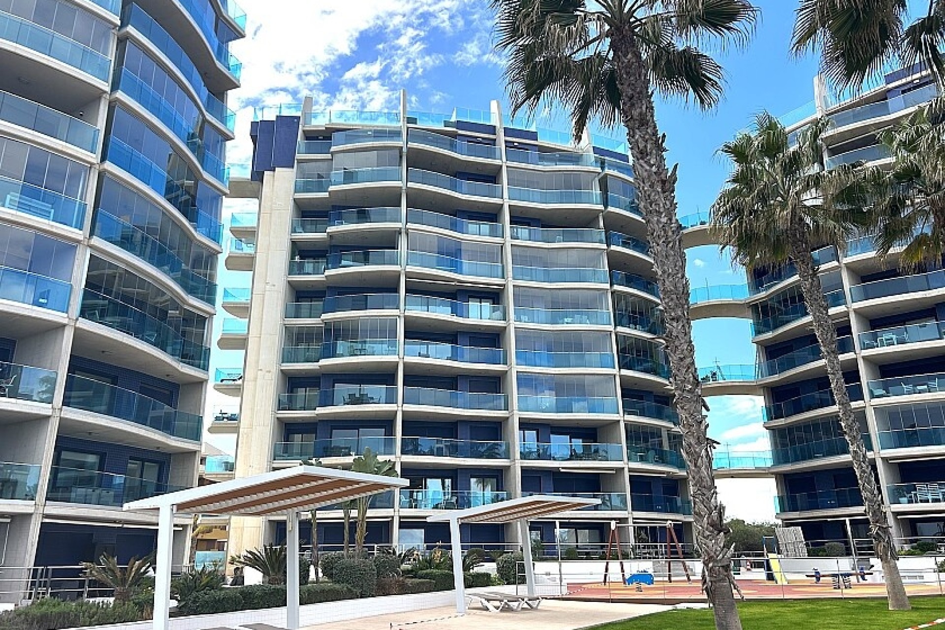Resale - Apartment - Punta Prima