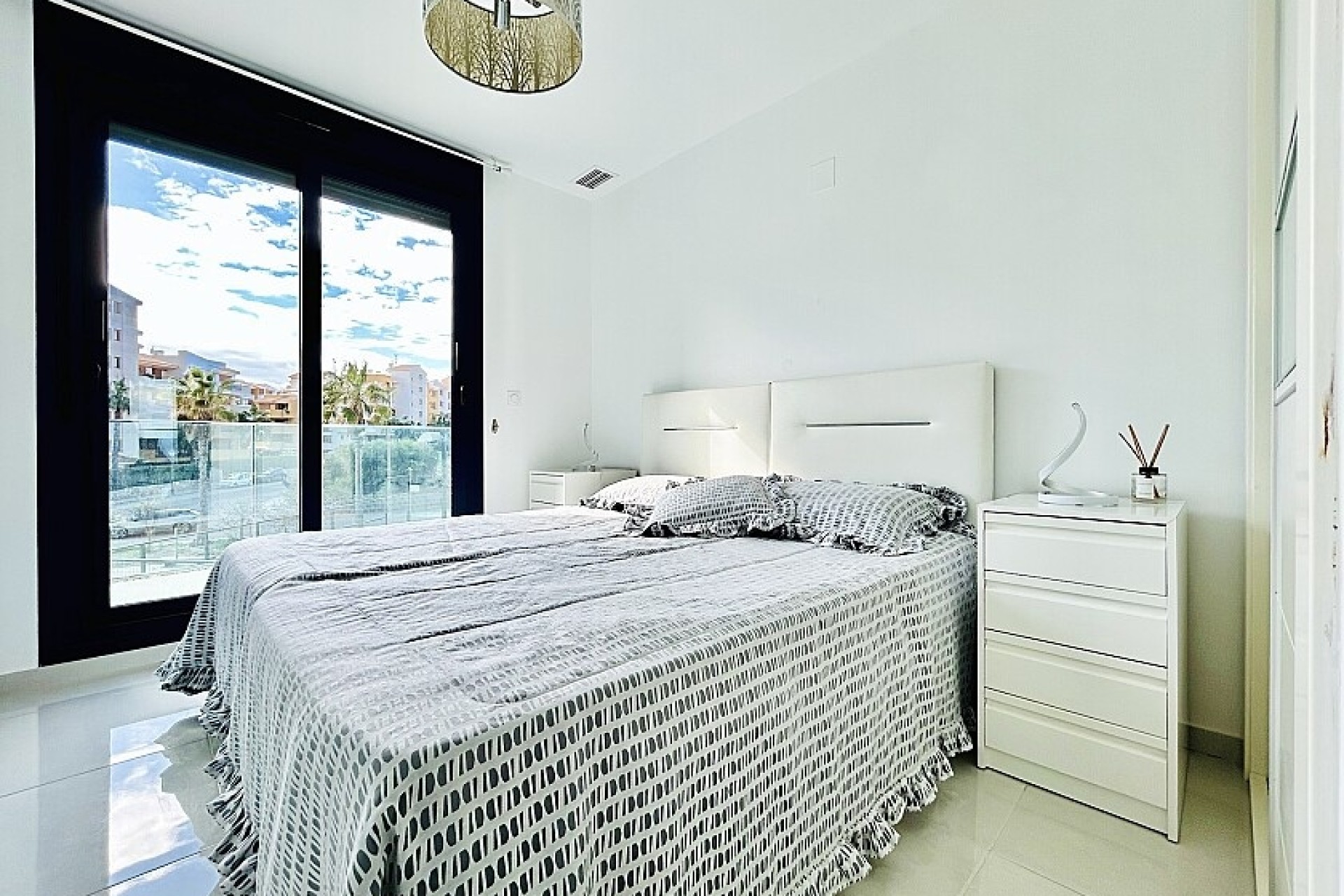 Resale - Apartment - Punta Prima