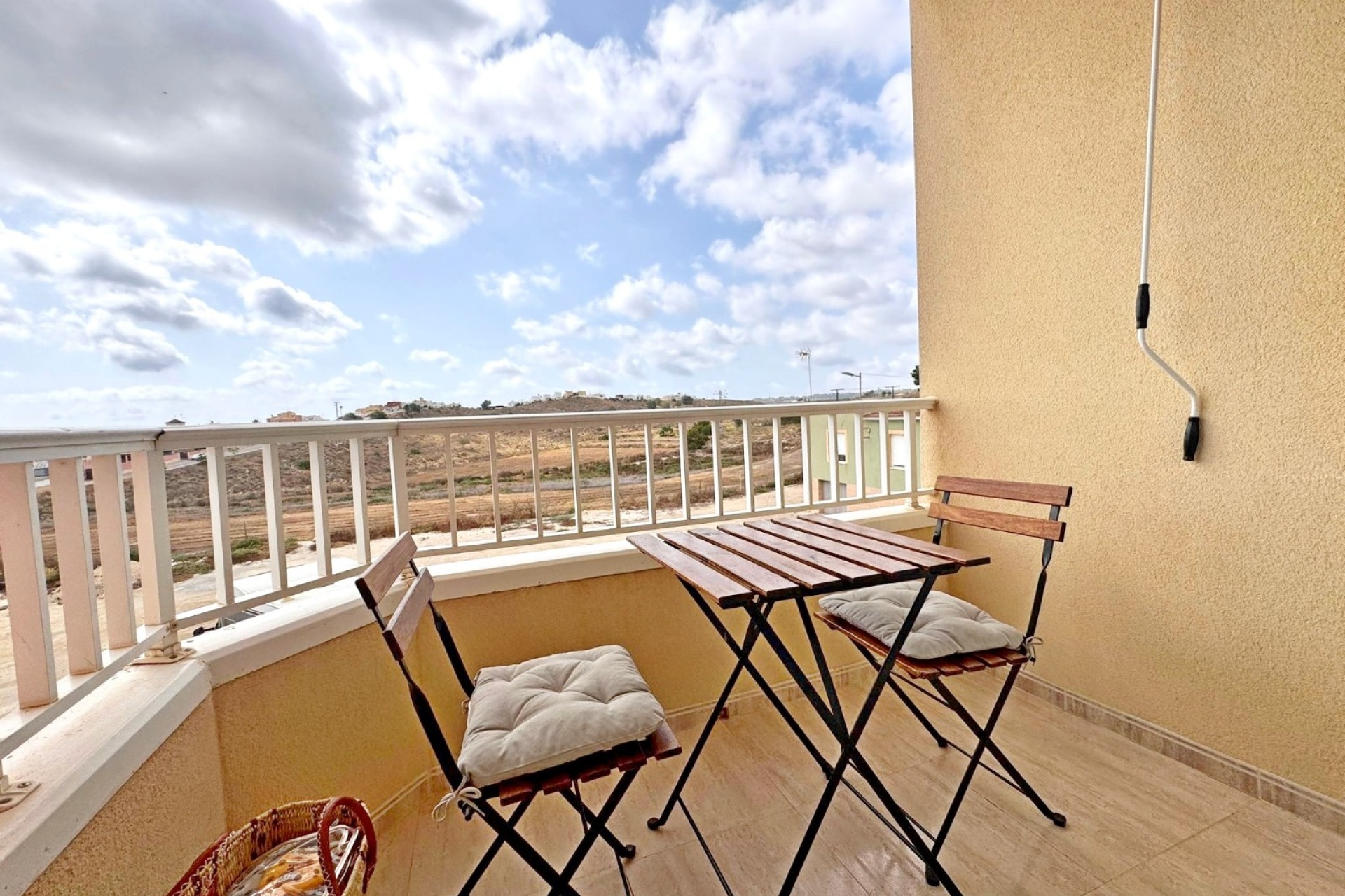 Resale - Apartment - San Miguel de Salinas - Pueblo