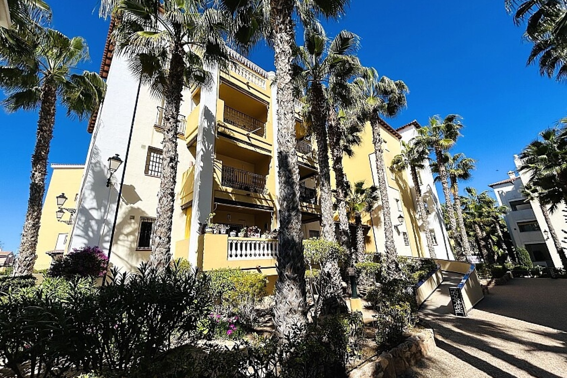 Resale - Apartment - Torrevieja - Playa de los Locos