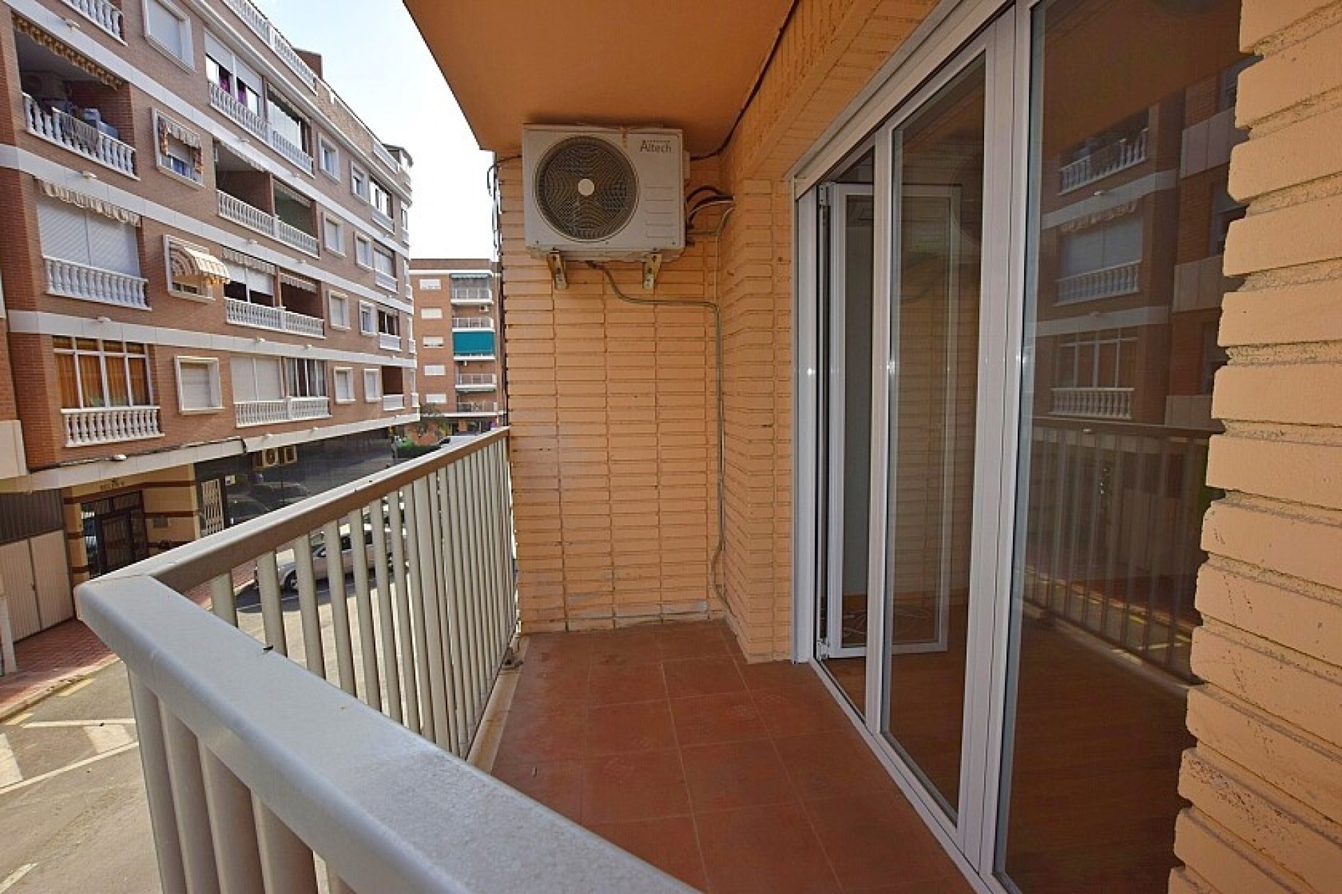 Resale - Apartment - Torrevieja - Playa del Acequión