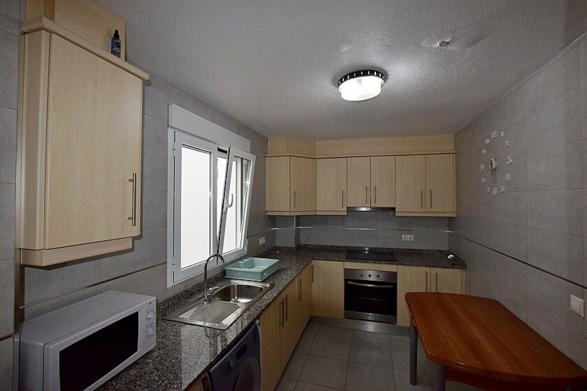 Resale - Apartment - Torrevieja - Playa del Acequión