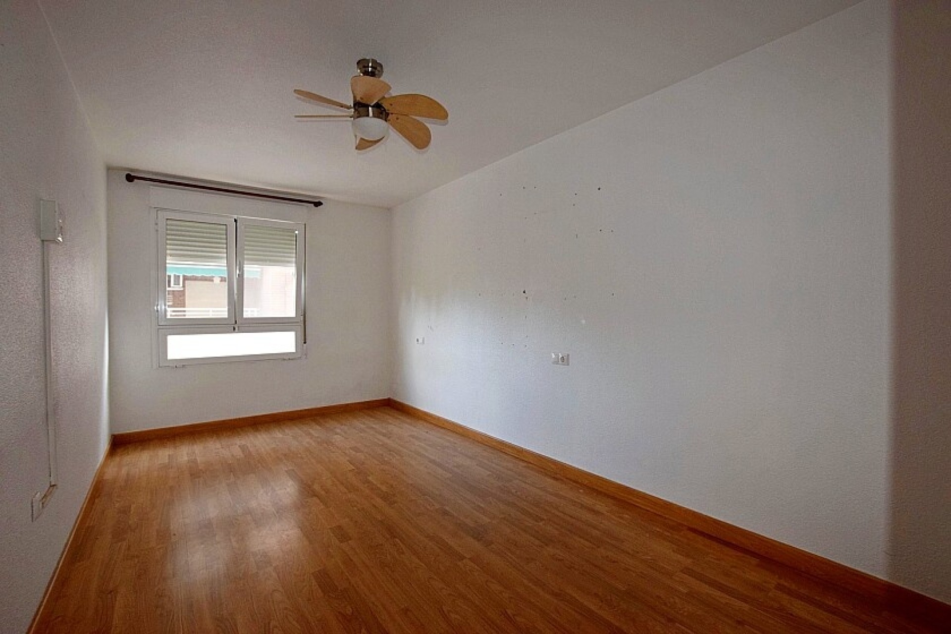 Resale - Apartment - Torrevieja - Playa del Acequión