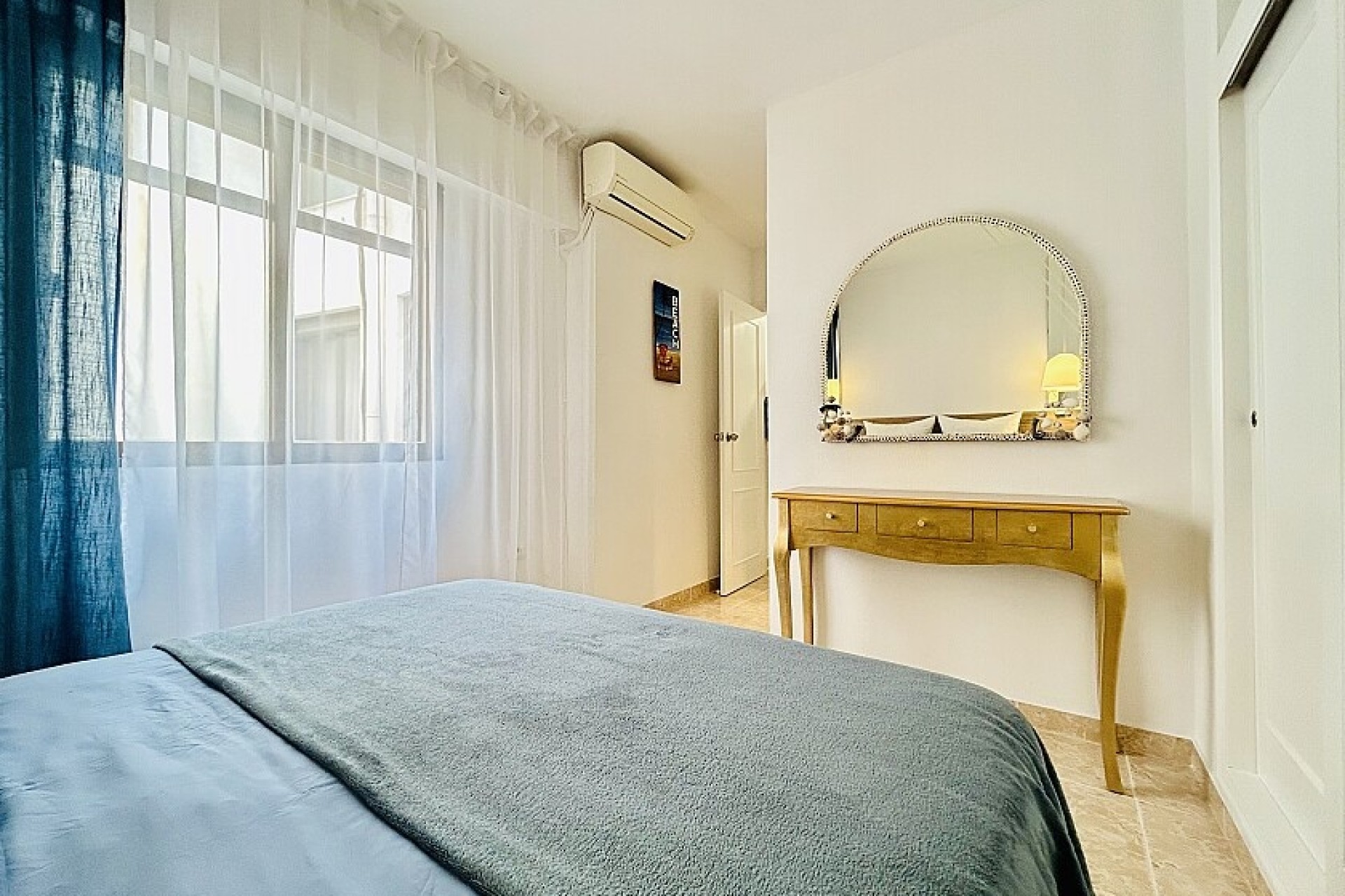 Resale - Apartment - Torrevieja - Playa del Acequión