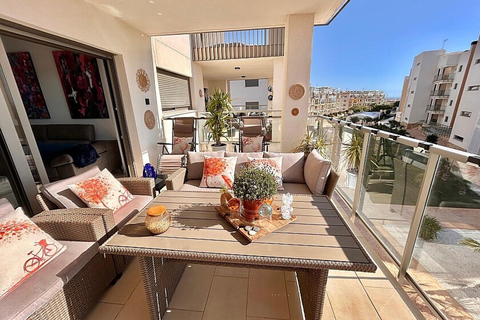 Resale - Apartment - Villamartin