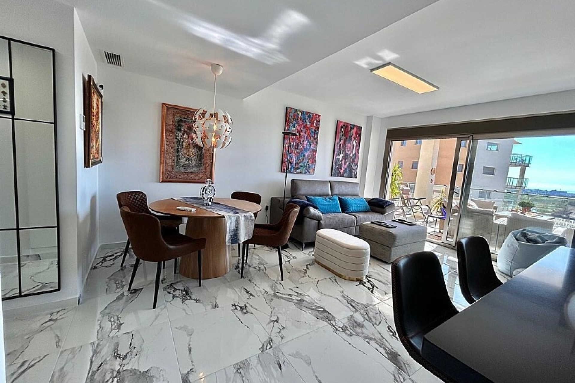 Resale - Apartment - Villamartin